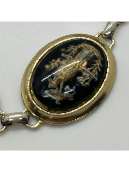 Vintage Reverse Carved Lucite Intaglio Bracelet Asian Geisha Design Gold Tone Pa - Picture 6 of 11